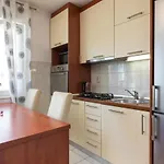 Apartment Sunce 1-Bedroom Apartment In Split