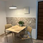 Nia Apartment
