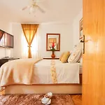 Beach Zenta Apartments