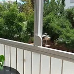 Leona Apartment-Perfect For Four