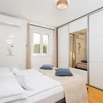 Apartment Leonarda ***