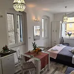 Old Square View Apartment