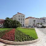 Riva Rooms