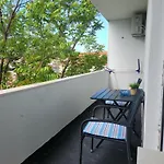 Quinn Teuta In Split