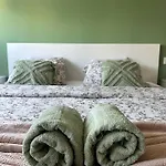 Sammy\'S Place - Cozy Apartment For Two With Abundant Sunlight And Natural Vibes