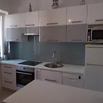 Apartment Port View-5 Min From Center
