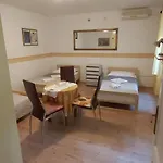Room-Ivann