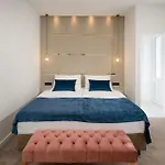 Flos Luxury Rooms