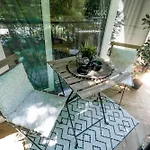 Lola\'S Apartment