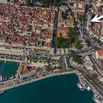 Split Central Luxury Studios 2