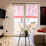 City And Beach Luxury Residence