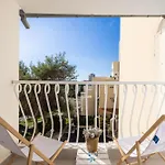 Leonela Apartment