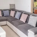 3 Bedroom Gorgeous Apartment In Split