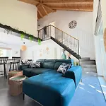 Villa Storija