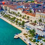 Riva Waterfront Apartments