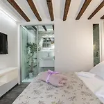 Bonbon Old Town Private En-Suite Room