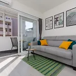 Side By Side Apartments