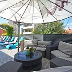 Villa Naomi