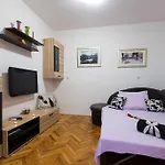 Apartment Near Old Town