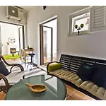Boutique City Center View Apartments