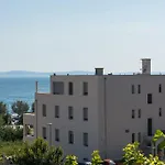 Luxury Rooms Near The Beach