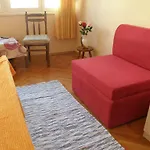 Neva Rooms