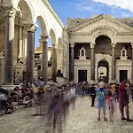 Center Of Split