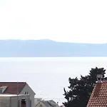 Apartment And Rooms Iva