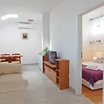 Apartments Moni