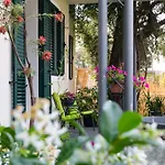 Vana & Tea Luxury Studio Apartment