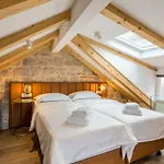 Miara Luxury Rooms