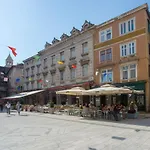Old Square Apartment