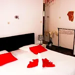 Rooms And Apartment Stambuk