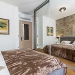 Queen Apartment
