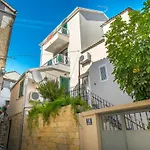 Split Allure Apartments