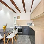 Kika Luxury Oldtown Apartment
