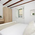 Kika Luxury Oldtown Apartment
