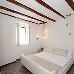 Kika Luxury Oldtown Apartment