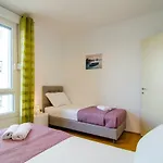 Split Apartment Sinisa