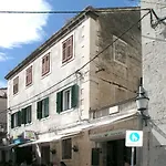Apartmani Klara I Gracia