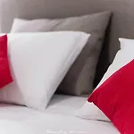 S&S Split Apartment