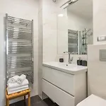Relax & Recharge Sea View Apartment