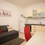 Split Center Beautiful Apartment