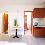 Apartment B&J Very Near Center Of Town