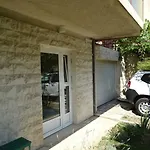 Job Studio Apartments