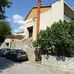 Job Studio Apartments