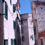 Single Rooms In The Heart Of Split