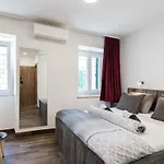 Apinelo Port Rooms
