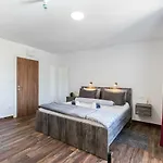 Apinelo Port Rooms