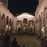 Diocletians Palace Apartment For Two